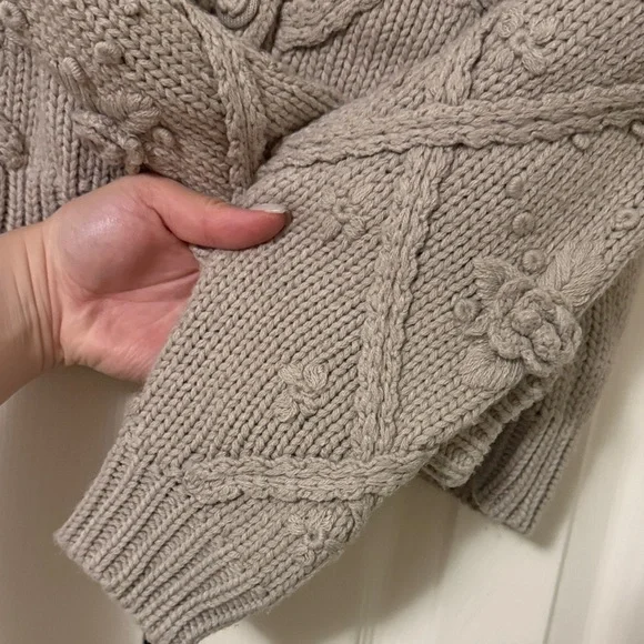 Zara Women's Beige Handmade Rosette Cardigan Sweater-Size S-Taupe-NWT - Picture 6 of 6